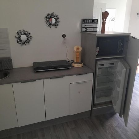 Family House Villa โบเวส์ ภายนอก รูปภาพ