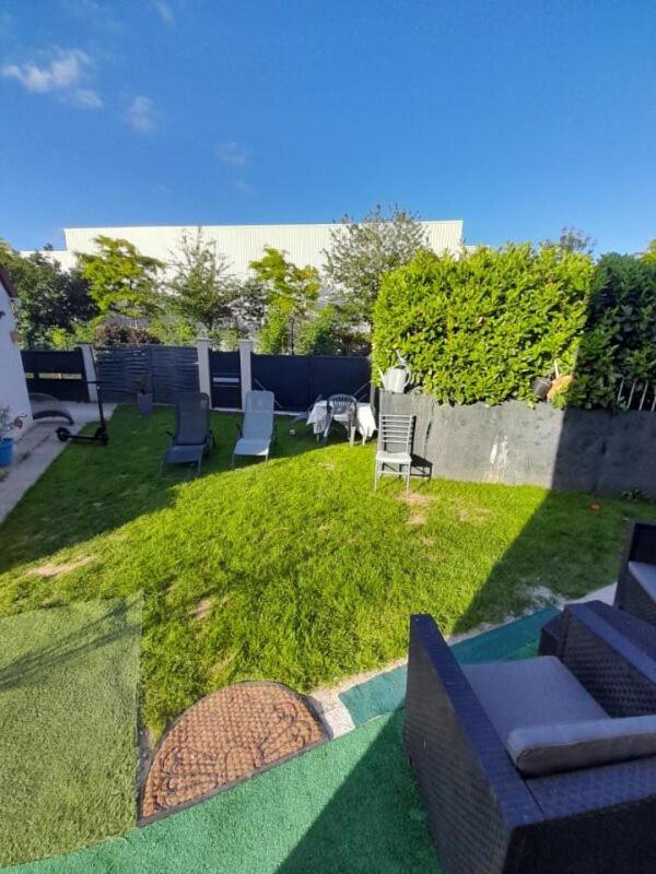 Family House Villa โบเวส์ ภายนอก รูปภาพ