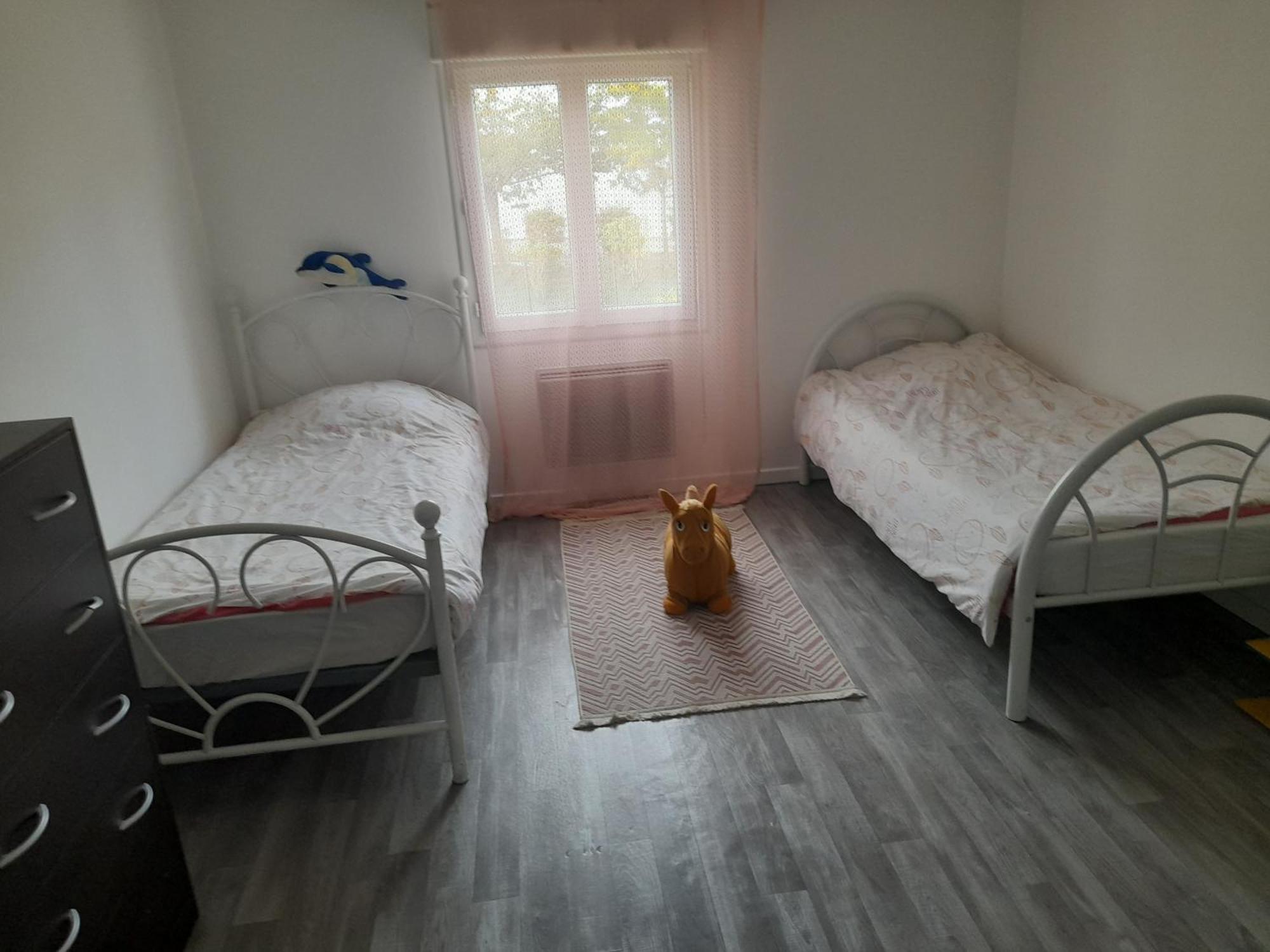 Family House Villa โบเวส์ ภายนอก รูปภาพ